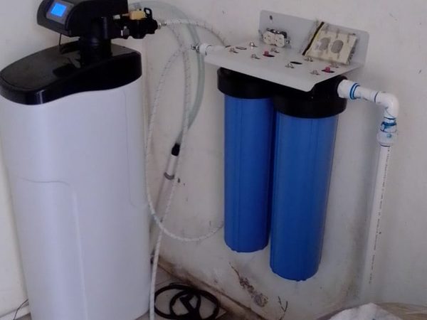 Instalación Aquapur — sistema purificador para 3 baños